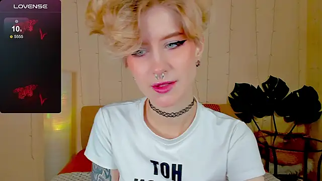 Angel Julles online show from November 8, 2025, 12:55 am