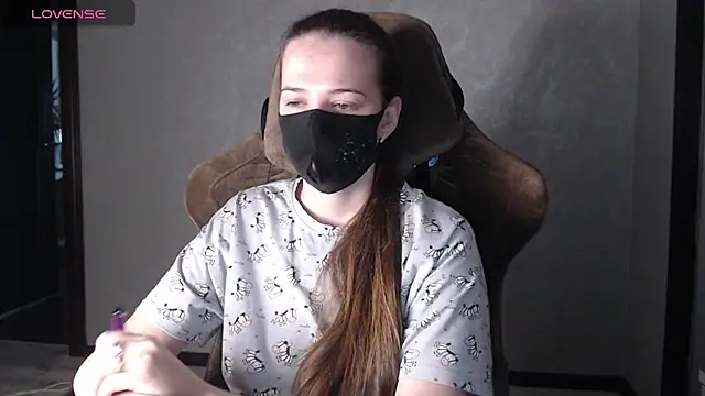 ZlatoslavaLo online show from November 26, 2025, 6:47 am