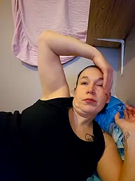 Girlysensuelle online show from December 2, 2025, 7:57 am