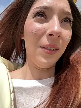 LilluKatten online show from April 8, 2026, 10:48 am