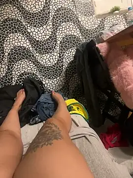 Snapshot of gatitaamelosa chatting on February 7, 2026, 6:06 am gatitaamelosa online show from February 7, 2026, 6:06 am