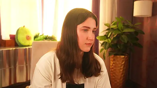 RandiThanos online show from November 3, 2025, 4:03 am