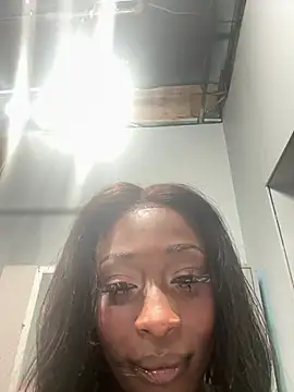 MadameMuse online show from July 25, 2026, 4:15 pm
