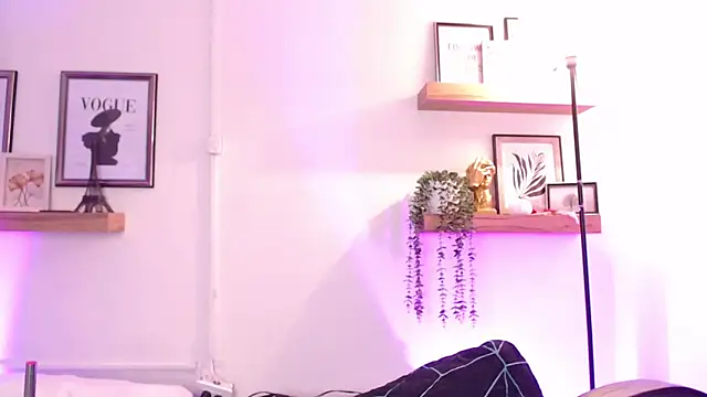 Madisonkay online show from March 31, 2026, 7:14 pm