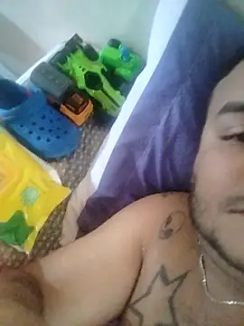 yeisonren99 online show from November 5, 2025, 2:06 pm