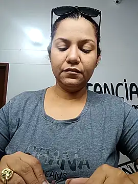 Samaraa Lee online show from November 17, 2025, 11:49 am