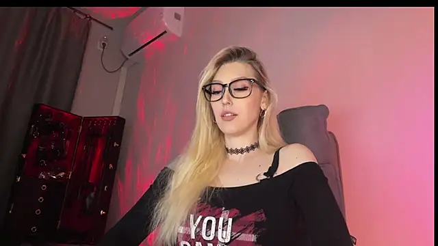 Liya Liss online show from March 8, 2026, 2:04 am