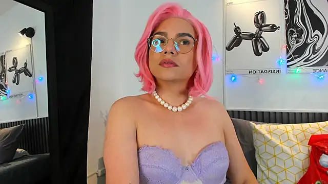 Cloe Bonne online show from December 14, 2025, 7:40 pm