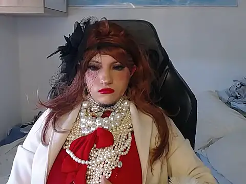 VanesaCrossic online show from October 7, 2025, 7:49 am