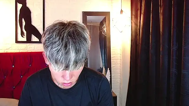 frankboyx online show from November 14, 2025, 8:18 pm