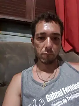 Guilherme30oliv online show from January 14, 2026, 5:02 am