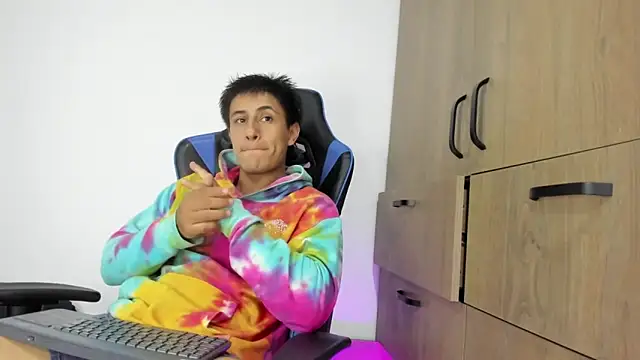 dorman boy online show from November 22, 2025, 2:54 am