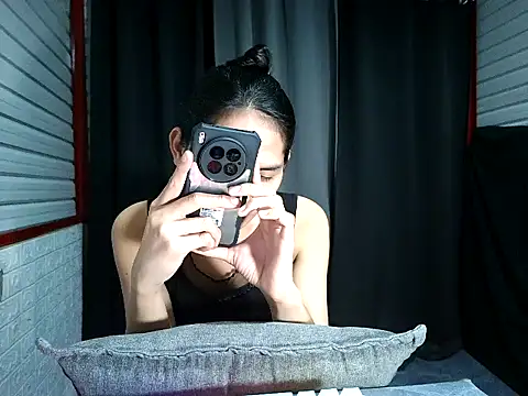 Snapshot of xwildflowerx chatting on December 21, 2025, 9:44 pm xwildflowerx online show from December 21, 2025, 9:44 pm