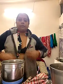 Hot-Sana2 online show from November 8, 2025, 4:40 pm