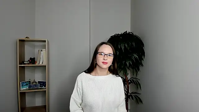 ShandaBrumet online show from November 1, 2025, 9:55 am