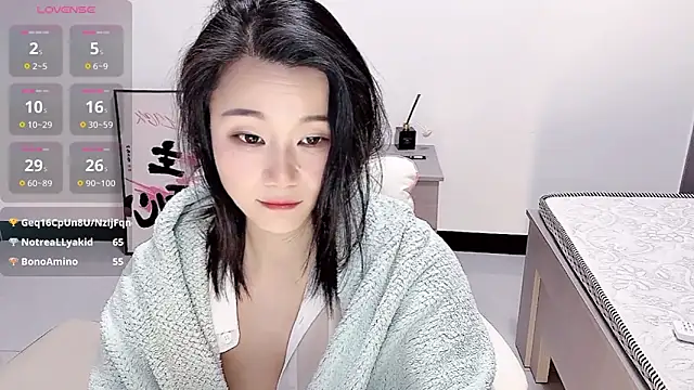 Snapshot of Bloo3iss chatting on November 25, 2025, 6:19 pm Bloo3iss online show from November 25, 2025, 6:19 pm