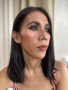 bellaUtops online show from December 19, 2025, 9:49 am