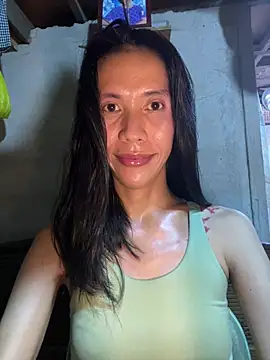 Snapshot of bellaUtops chatting on May 8, 2026, 12:54 pm bellaUtops online show from May 8, 2026, 12:54 pm