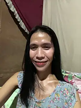 Snapshot of bellaUtops chatting on May 25, 2026, 10:43 am bellaUtops online show from May 25, 2026, 10:43 am