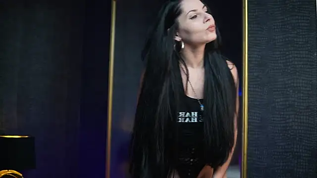 Snapshot of GiaEasyIce chatting on November 28, 2025, 8:22 pm GiaEasyIce online show from November 28, 2025, 8:22 pm