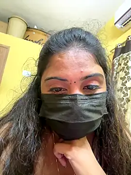 Tamil Hot Varshu online show from December 17, 2025, 6:47 pm