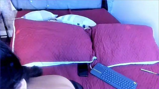 Snapshot of Hela_Strossner chatting on November 15, 2025, 1:29 pm Hela Strossner online show from November 15, 2025, 1:29 pm