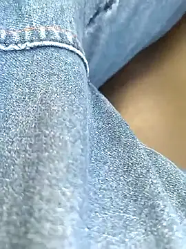 1anonimous online show from November 12, 2025, 2:28 pm