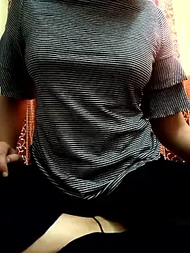 Snapshot of miss_kittyy chatting on November 2, 2025, 9:55 am miss kittyy online show from November 2, 2025, 9:55 am