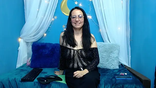 Lauryn Jones online show from November 27, 2025, 3:25 pm