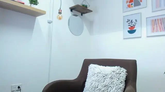 Lauryn Jones online show from February 20, 2026, 7:14 pm