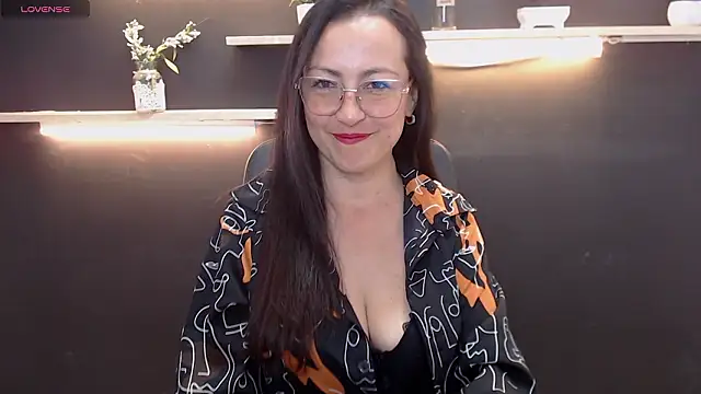 Lauryn Jones online show from March 5, 2026, 6:04 pm