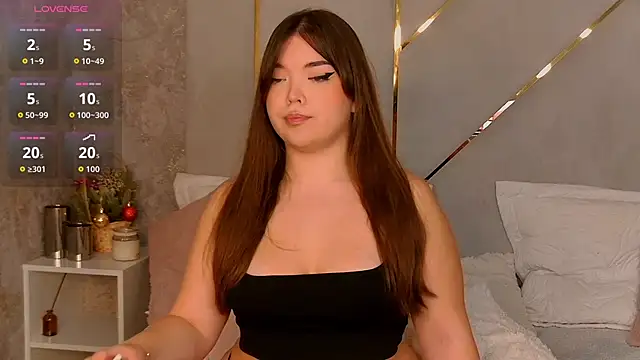 NaomiAster online show from January 9, 2026, 7:44 am