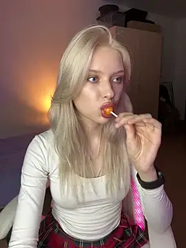  ScarlettSky  online show from November 1, 2025, 8:55 pm