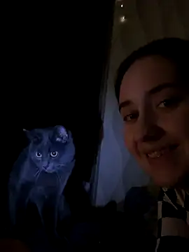 Snapshot of ShadowEve chatting on November 26, 2025, 2:40 pm ShadowEve online show from November 26, 2025, 2:40 pm