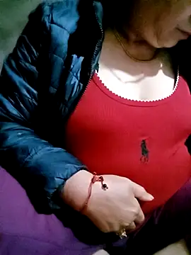 Snapshot of small-house123 chatting on November 19, 2025, 9:59 pm small-house123 online show from November 19, 2025, 9:59 pm