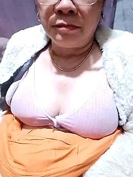 Snapshot of small-house123 chatting on November 28, 2025, 10:07 am small-house123 online show from November 28, 2025, 10:07 am