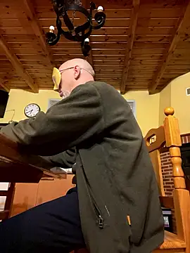 Snapshot of men1967 chatting on January 18, 2026, 5:39 pm men1967 online show from January 18, 2026, 5:39 pm