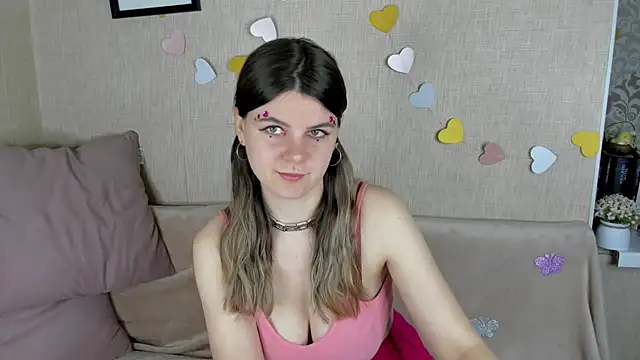 Zorianaa online show from April 17, 2026, 8:23 pm