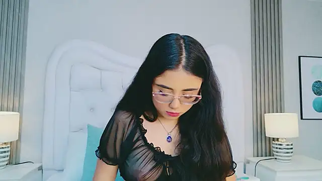 ScarlettPetrova online show from April 20, 2026, 11:35 am