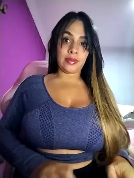 Snapshot of AngelsCouple- chatting on April 29, 2026, 4:05 am AngelsCouple- online show from April 29, 2026, 4:05 am