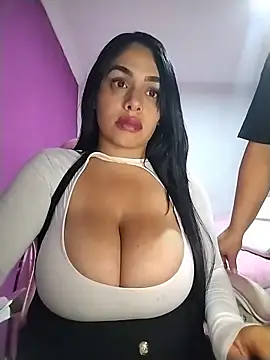 Snapshot of AngelsCouple- chatting on May 31, 2026, 9:16 pm AngelsCouple- online show from May 31, 2026, 9:16 pm