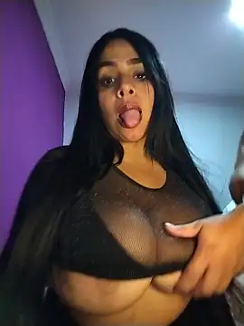 Snapshot of AngelsCouple- chatting on June 6, 2026, 4:28 am AngelsCouple- online show from June 6, 2026, 4:28 am