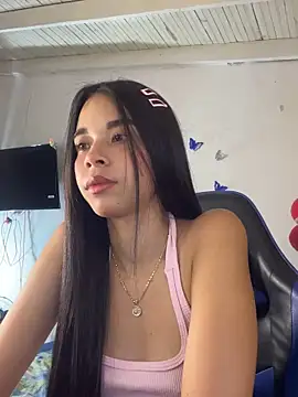 Snapshot of Milleradhara24 chatting on May 7, 2026, 1:00 am Milleradhara24 online show from May 7, 2026, 1:00 am