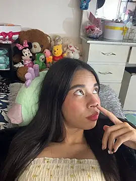 Snapshot of Milleradhara24 chatting on May 22, 2026, 3:02 am Milleradhara24 online show from May 22, 2026, 3:02 am