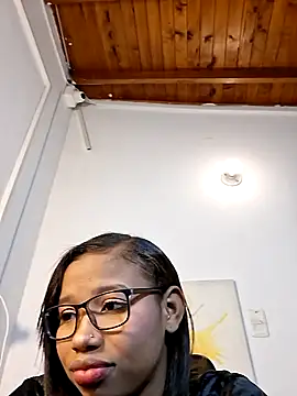 ValentinaRose4 online show from November 29, 2025, 4:15 am