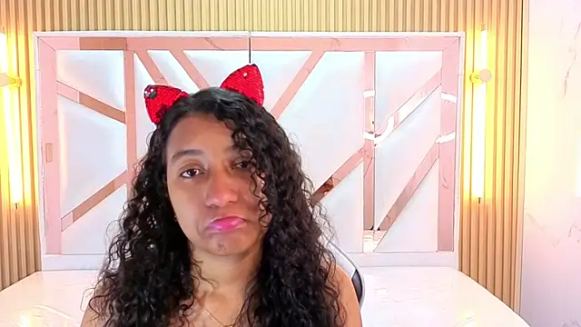 ninadelight tp online show from November 26, 2025, 8:10 pm