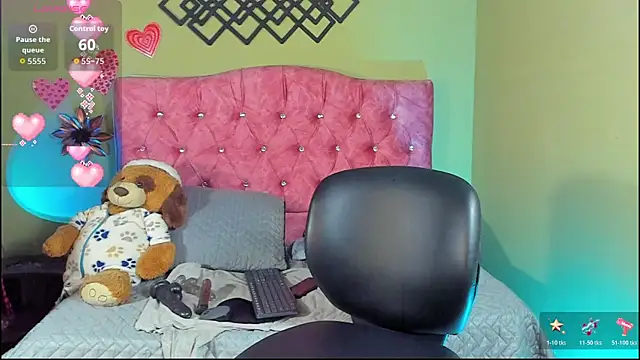 Pamelaboobsxx online show from November 17, 2025, 12:33 pm