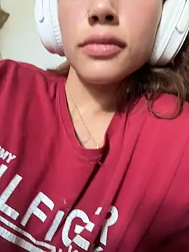 bergmanamii online show from March 2, 2026, 6:26 pm