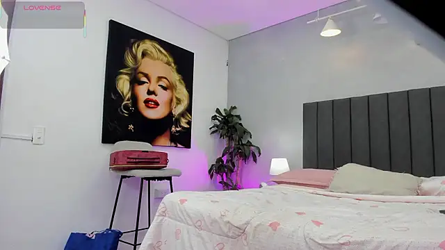 kendra london online show from March 26, 2026, 11:16 am