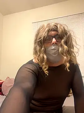 Snapshot of kittymia471 chatting on November 2, 2025, 12:51 pm kittymia471 online show from November 2, 2025, 12:51 pm